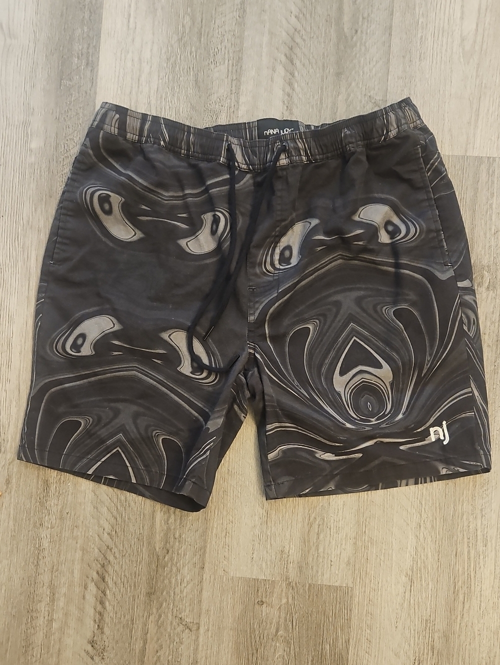 NANA JUDY Black Swirl Men's Shorts sz Large